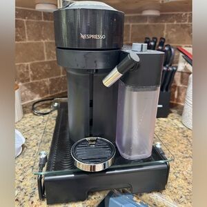 Nespresso lattissima Matte black and glossy